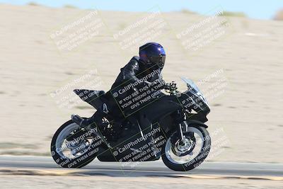 media/Oct-05-2025-CVMA (Sun) [[beeef4f201]]/Race 11-500-400(4)-350 Supersport/